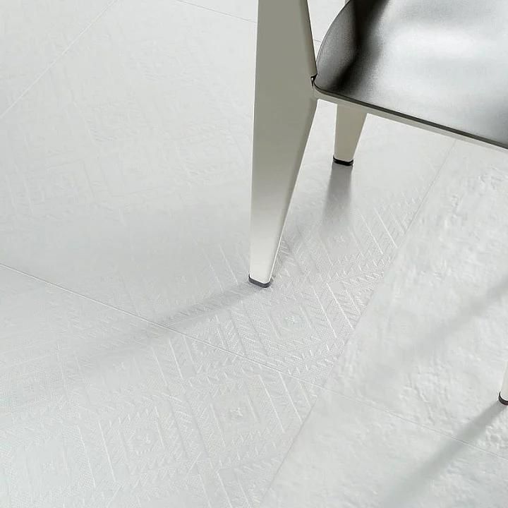 Realizace Bílá zvlněná dlažba 41zero42 Clay41 White 80x80
