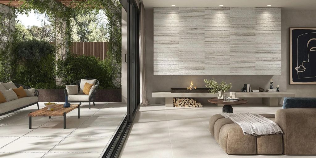 Realizace Externí a interní pokládka dlažby Sichenia Bianco 90x90