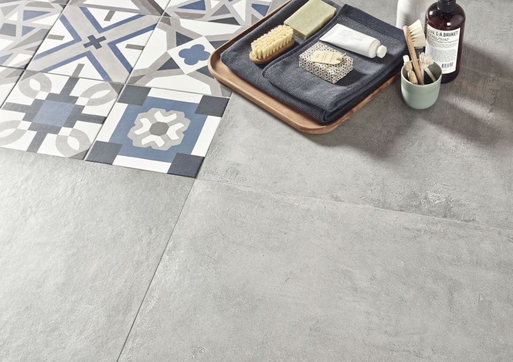 Realizace Dekorativní dlažba Deceram Niza Azul 20x20, skladem