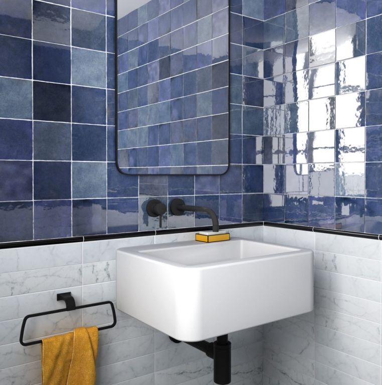 Realizace Modré obklady do koupelny Equipe Artisan Colonial Blue 13,2x13,2
