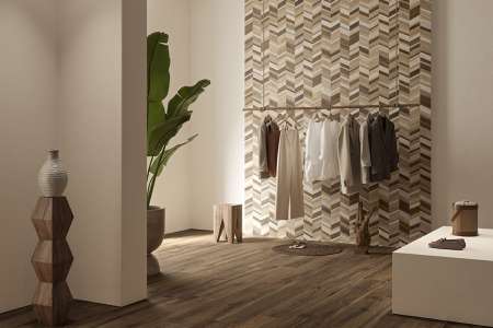 Šatna s chevron obklady a hnědou dlažbou jako dřevo ze série Ascot Deep Wood.