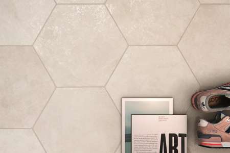 Světlá podlaha s hexagonální dlažbou Colorker Amazonia