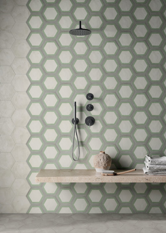 Realizace Obklad typu hexagon od italské keramičky Marca Corona Terra.Art Cornice S/M 