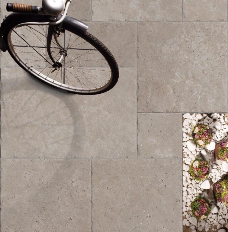 Realizace Codicer Sabbia Taupe Modular RD3 - imitace staré kamenné dlažby ve skladbě formátů