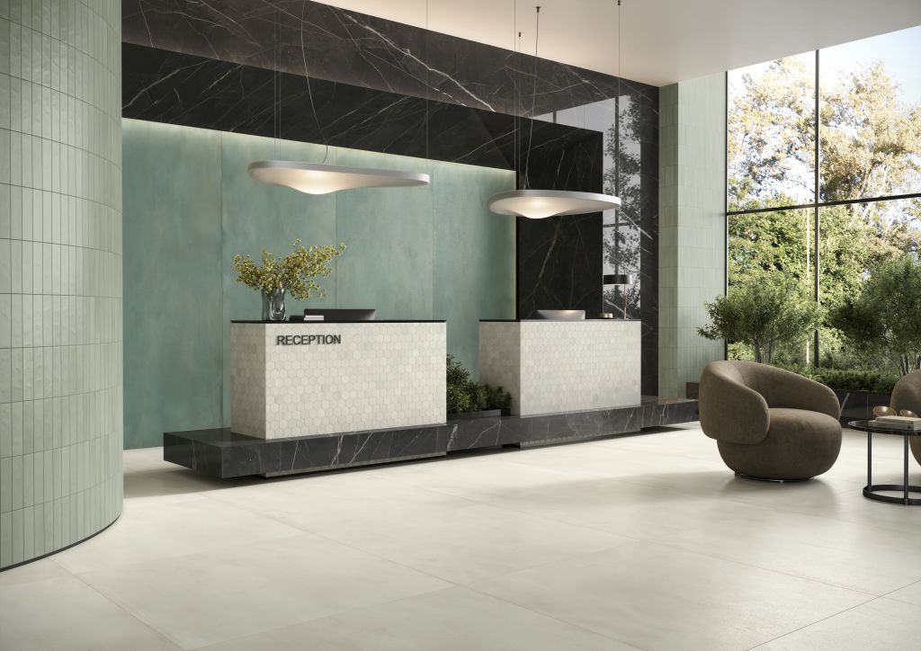 Realizace Moderní recepce v kombinaci bílé a šedé ze serie Marca Corona Vulcanica