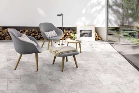 Víceformátová šedá dlažba Crosscut Silver Modular firmy Codicer