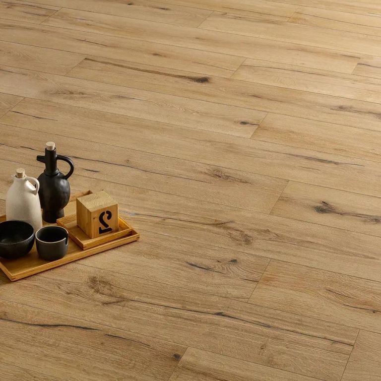 Realizace Dlažba jako béžová prkna ze série EdimaxAstor Groove.