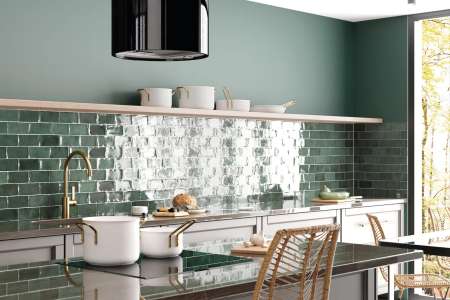 Moderní tmavě zelené obklady Equipe Altea Pine Green 7,5x15 nejen do kuchyně