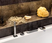 Vanová baterie na okraj vany Chrome, 4-otvorová - napouštění vodopád - CR 025.00CR Vanová stojánková 4-otvorová baterie se sprchovým setem, vodopád, chrom X070073