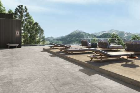 Šedá keramická dlažba Del Conca HLA2 Lavaredo HLA205 Grigio 60x90 Rett. (tl. 20mm) vhodná nejen na terasu
