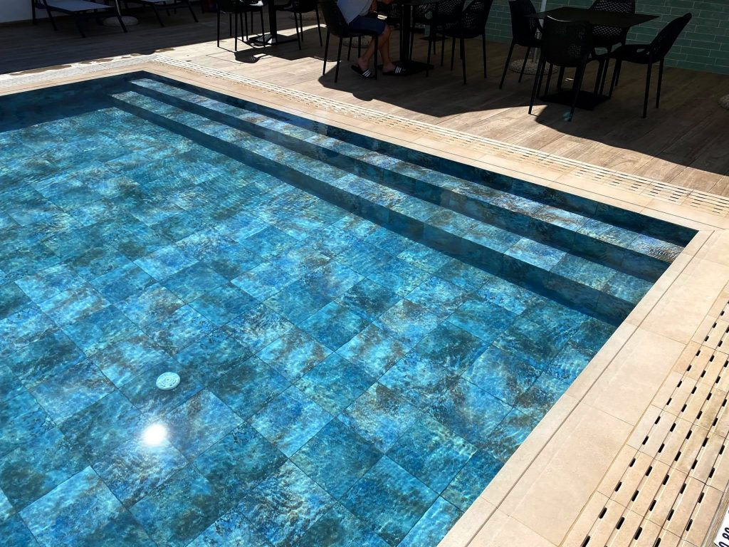 Realizace Obklady Gres Aragon - Ocean podtrhnou luxusní vzhled i Vašeho bazénu