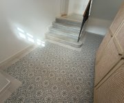 Realizace chodby naší zákaznice, Deco Anthology Original B Light Blue v kombinaci s Deco Anthology White 