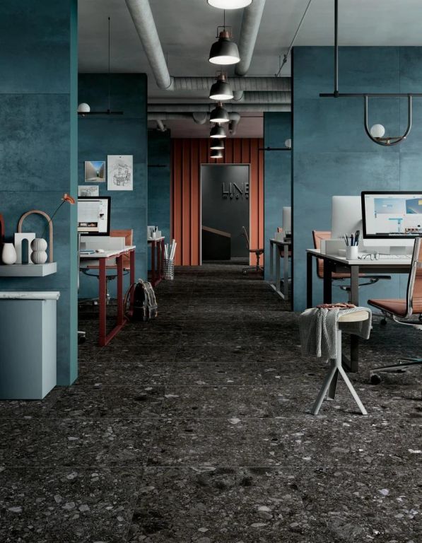 Realizace Open space studio s dlažbou a obkladem značky Mirage