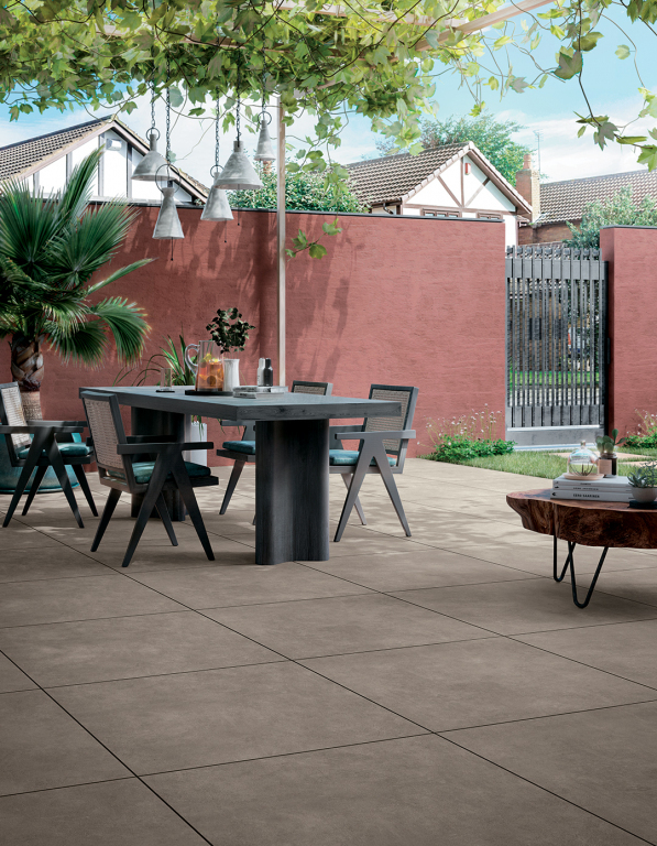 Realizace 2cm dlažba Deceram Outdoor G Brown-Grey 90x90