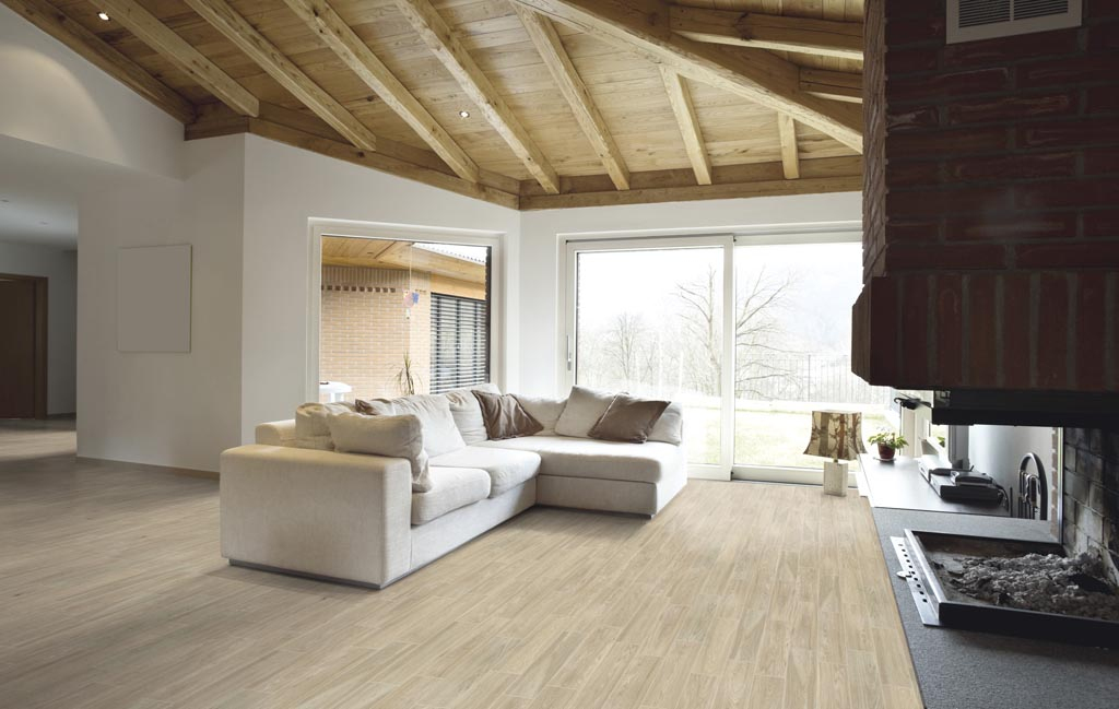 Realizace La Fenice Rovere Natural 15x60 - drobná dlažba v designu dřeva