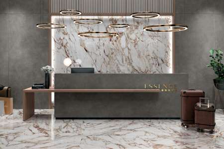 Lobby hotelu s velkoformátovým obkladem jako mramor ze série Mirage Cosmopolitan.