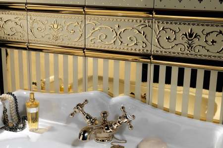 Luxusní série se zlatem Petracer´s Grand Elegance Gold v odstínu Crema 