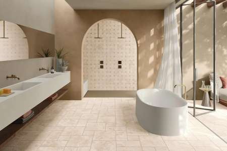 Koupelna obložená dlažbou Tibur Beige ve formátech 40x40, 20x40 a 20x20 (Cerdomus)