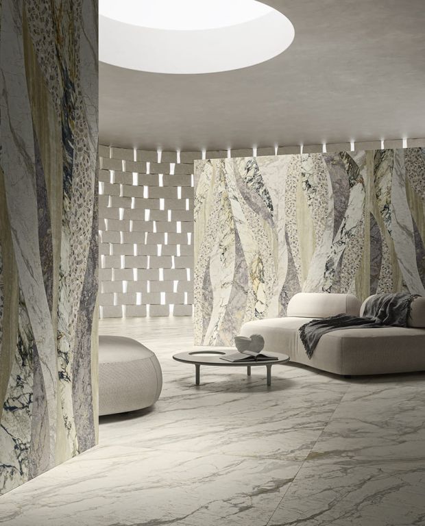 Realizace Extravagantní obývací pokoj s obkaldy ze série Del Conca Marble Edition.