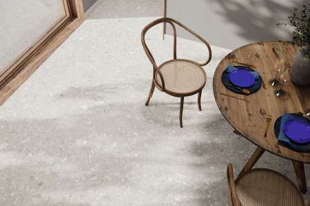 Terasa ve světlém provedení terrazzo APE série Greysone 